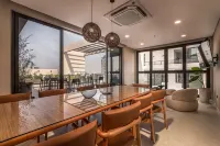 ZENTRUM Stay & Residences by AVA