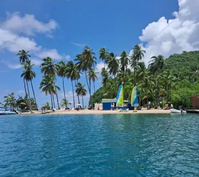 Clavier's- AirCon- Seaside- FamilyFriendly Hotels in 