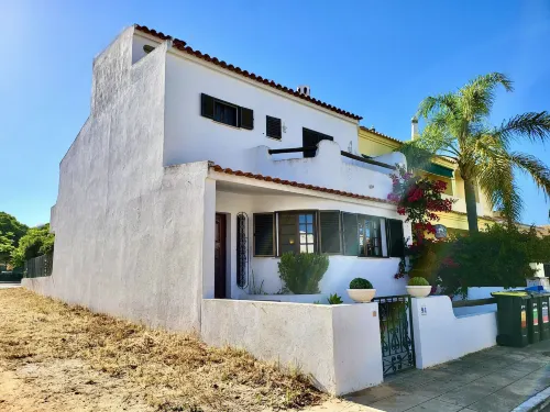 Faro Terrace Villa by Homing