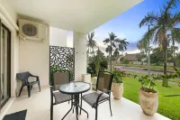 Zen Coastal Hideaway Modern Hospital Beach Hotel a 