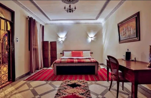 阿達哈比庭院酒店