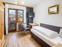 Hotel Standlhof Zillertal Hotels in Uderns