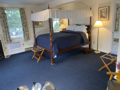 Taber Inn Hotels in Stonington