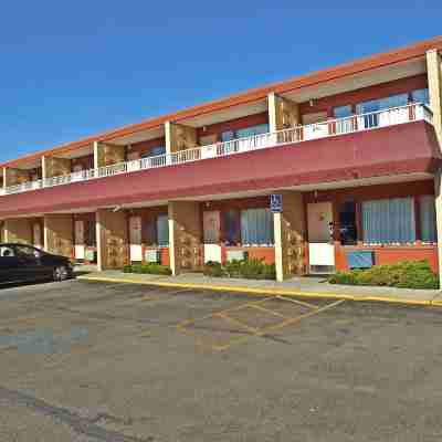 Travelodge by Wyndham Kalispell Hotel Exterior