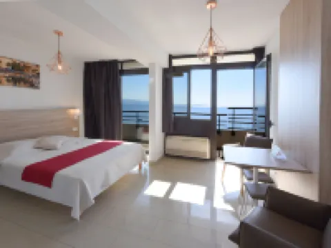 Résidence les Calanques Hôtels à : Ajaccio