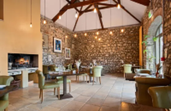 斯勒貝赫公園餐廳客房酒店