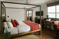 Flow by the Amber Collection - Luxury River Cruises in Sri Lanka Hoteles en Kalutara