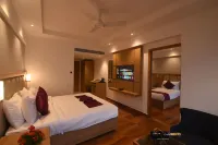 Emerald Clarks Inn Suites