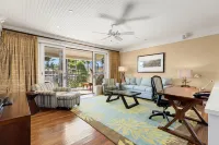 Ocean Villas at Turtle Bay Các khách sạn ở Kawela Bay