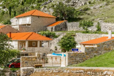Villa Stone House Kuna Hotels in 
