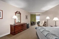 Center Parlor Room at Sandy Cove Unit