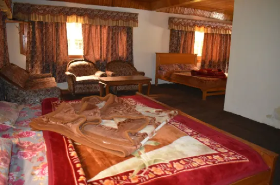 Heaven Rose Hotel & Restaurant Old