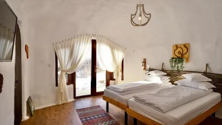 Pensiunea Dealul Verde Отели в г. Крістіан