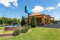 Rodeway Inn Denmark-Jackson Hotels near West Tennessee Delta Heritage Center / Tina Turner Museum