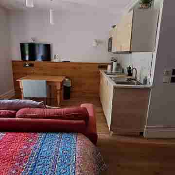 The Kingsley at Eversley Rooms