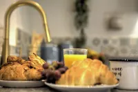 The Belfast Boutique Central Cozy Hotels near Crumlin Road Gaol Visitor Attraction and Conference Centre