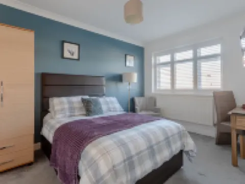 Apple House Wembley Hotels in Edgware