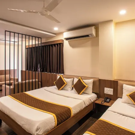 Amutham Inn Отели рядом с достопримечательностью «Бизнес-комплекс DLF IT Park»