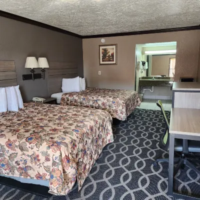 Executive Inn Hotels near Hefner Lake & Park