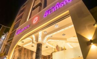 Hotel Grand Sabarees