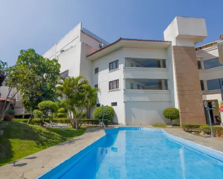 Avanti Hotel & Convention Center Hotels in Cochabamba