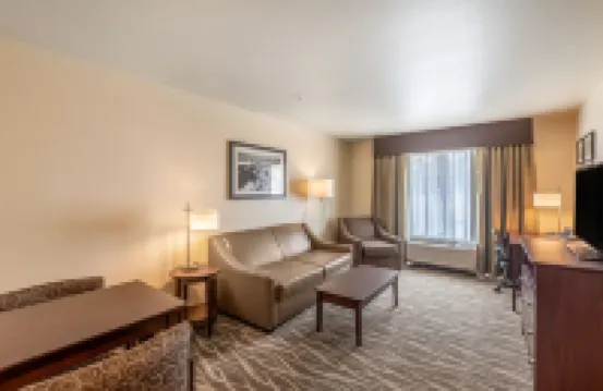 Cobblestone Hotel & Suites - Stevens Point