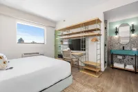 HiBird- Apartment and Suites Hotel - balcony