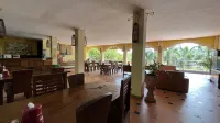 Centro Bajo Hotel & Resto - servizio colazione