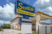 Scottish Inns & Suites Hitchcock/Santa Fe فنادق في Hitchcock