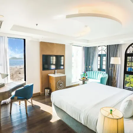 The Moon Boutique Hotel Cat Ba Отели рядом с достопримечательностью «Порт Cat Ba»