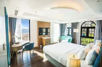 The Moon Boutique Hotel Cat Ba - vue sur la montagne