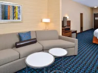 Fairfield Inn & Suites Sacramento Airport Woodland Hotels in Woodland