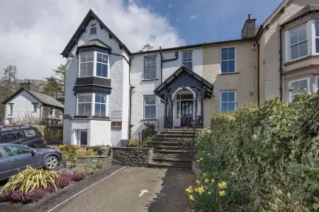 Blenheim Lodge Отели в г. Bowness-on-Windermere