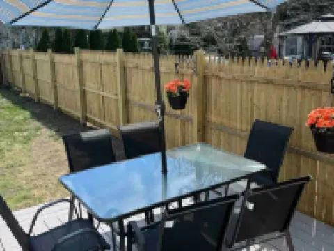 Remodeled Townhouse close to Boston Hotels in Watertown