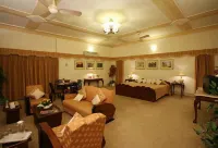 Karni Bhawan Palace - Heritageby Hrh Group of Hotels - balcony