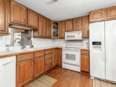 Home Away From Home Hotels in Laclede County