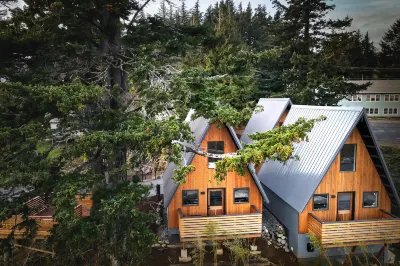 Scenic River Views and Cozy Firepit - Charming A-Frame Retreat Hotels near Washington Backcountry Discovery Route