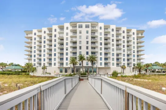 Gulf Front Oasis with Indoor and Beach-Side Pools - Luxurious Retreat