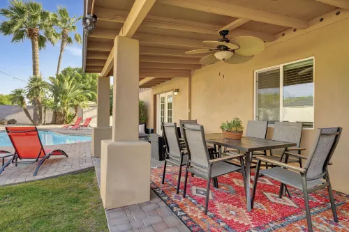 Deep Pool and Outdoor Dining Oasis - Stunning Retreat