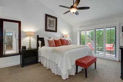 Spacious Patio and Tennis Membership Access - Stylish Oasis