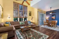 Luxurious Space and Scenic Views - Elegant Golf Course Retreat