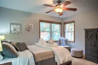 Charming Mountain Haven with Gas Fireplace and Fire Pit - Cozy Escape