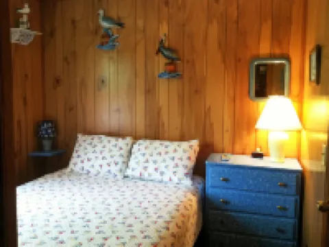 Private Saltwater Pool and Wrap-Around Decks - Inviting Family Retreat