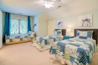 Golf Course Views and Screened Porch - Stunning Island Oasis