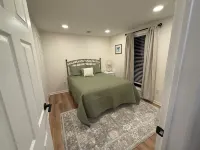 Beautiful, quaint newly-renovated Keowee Key condo with golf course view!