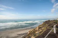 Ocean View Balcony and Designer Interiors - Stunning Coastal Retreat