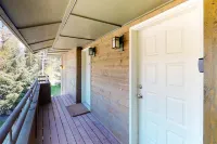 Well-equipped condo with WiFi - great location near skiing