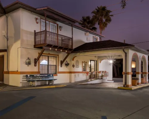 Travelodge by Wyndham Hotel & Cottages St Augustine/Historic Экстерьер Photos
