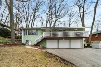 Rec Room and Wet Bar Near Geneva Lake - Charming Retreat
