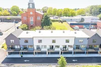 3 Bd 2.5 Bath Luxe Townhome w/ Garage in Downtown Lynchburg! 아카데미 센터 오브 더 아츠 주변 호텔